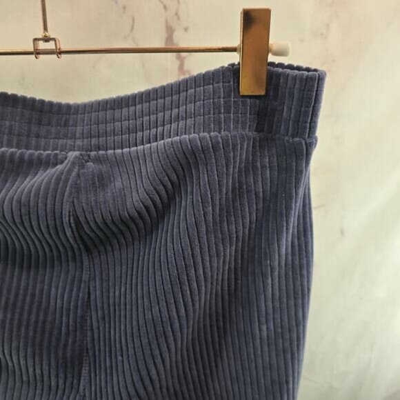 Aerie Leggings Women Medium Short Blue Flare Groove On Velour Corduroy High - Picture 10 of 11